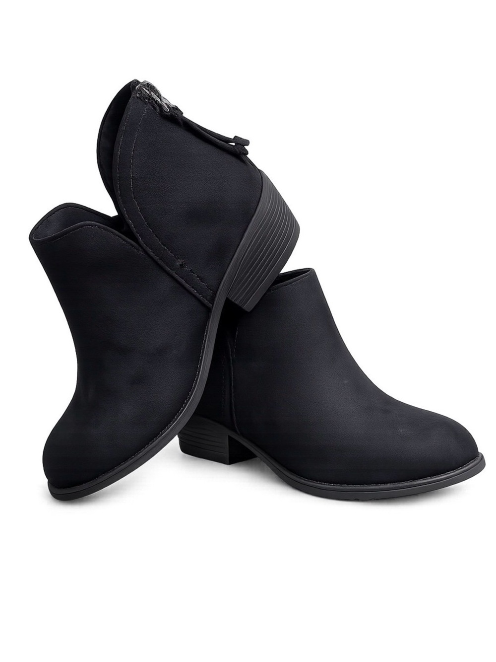 New Journee Collection Livvy black ankle bootie size 6